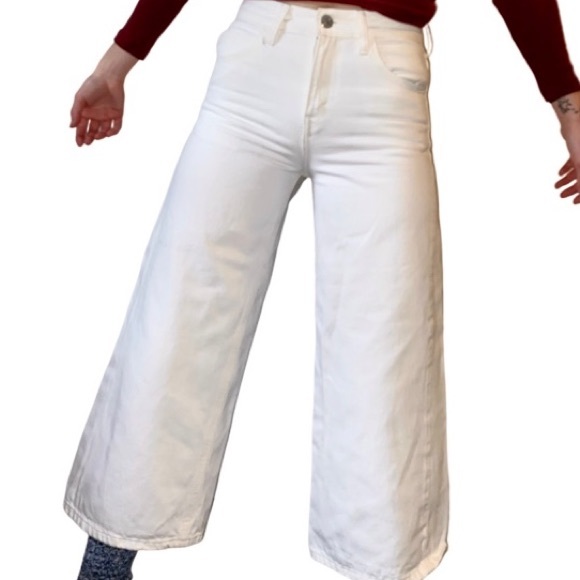 White Wide Leg Levis - Picture 2 of 8